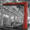 材料の取り扱いに用いる効率的な吊り付け線制御床に装着されたジブクレーン